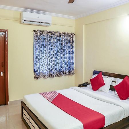 Hotel O Eon Studio Apartments Poona Buitenkant foto